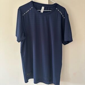 PELETON/RHONE  SPINNING SHIRT MENS LARGE